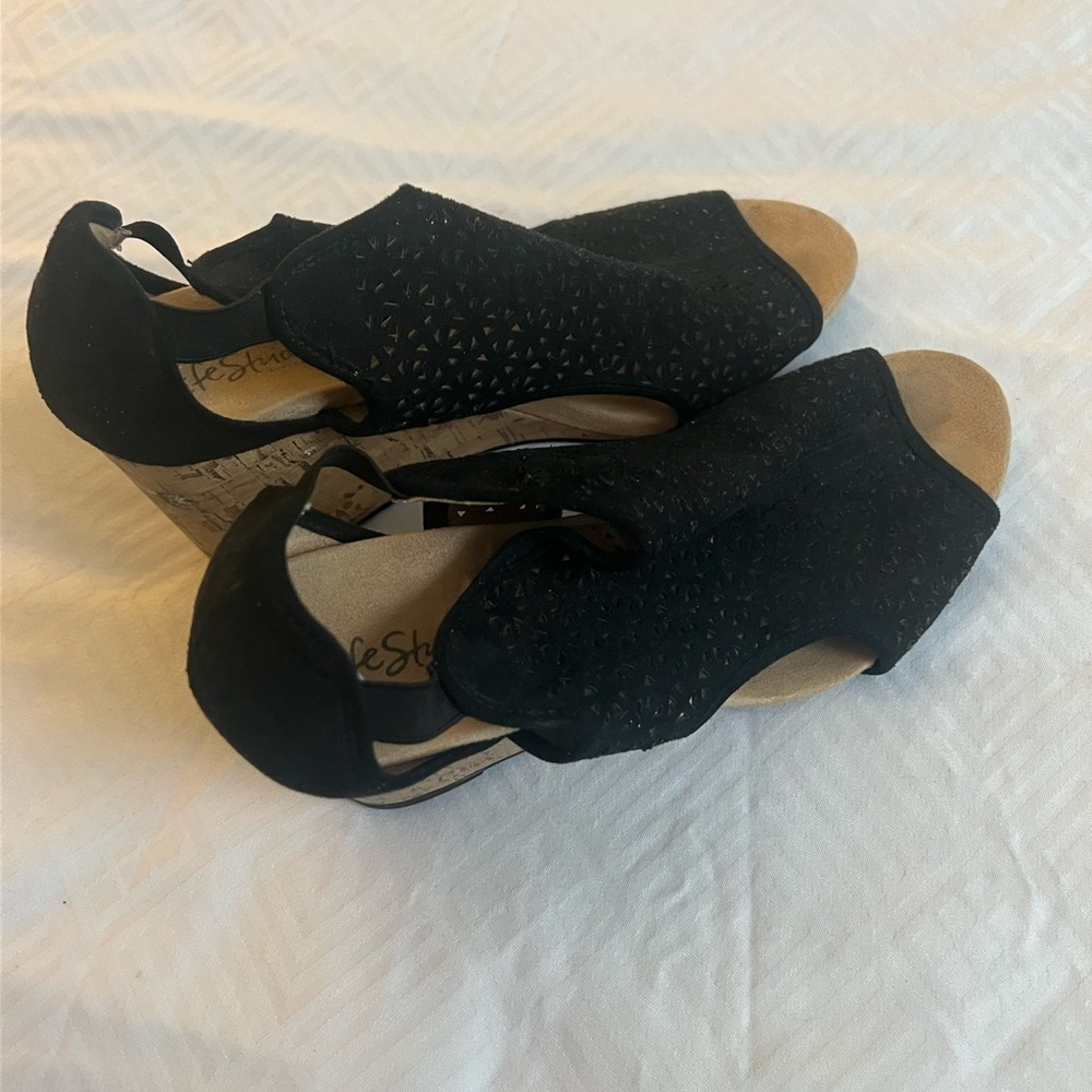 Life Stride Black Wedge Sandals